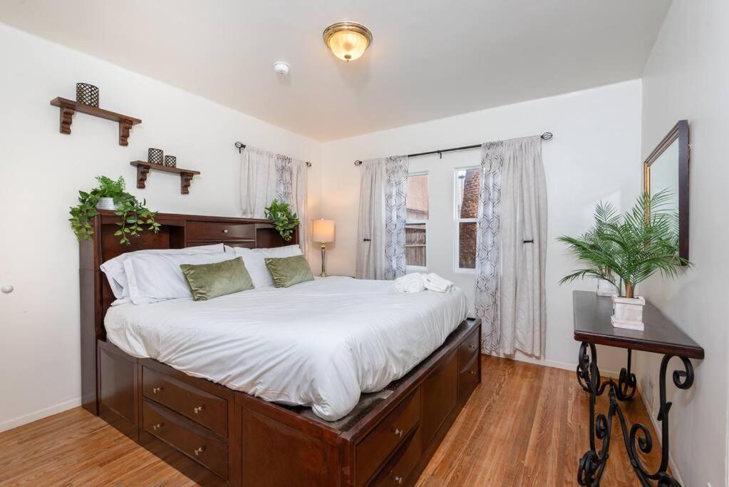 Chic And Spacious 3Br Gem In Central La Los Angeles Kültér fotó